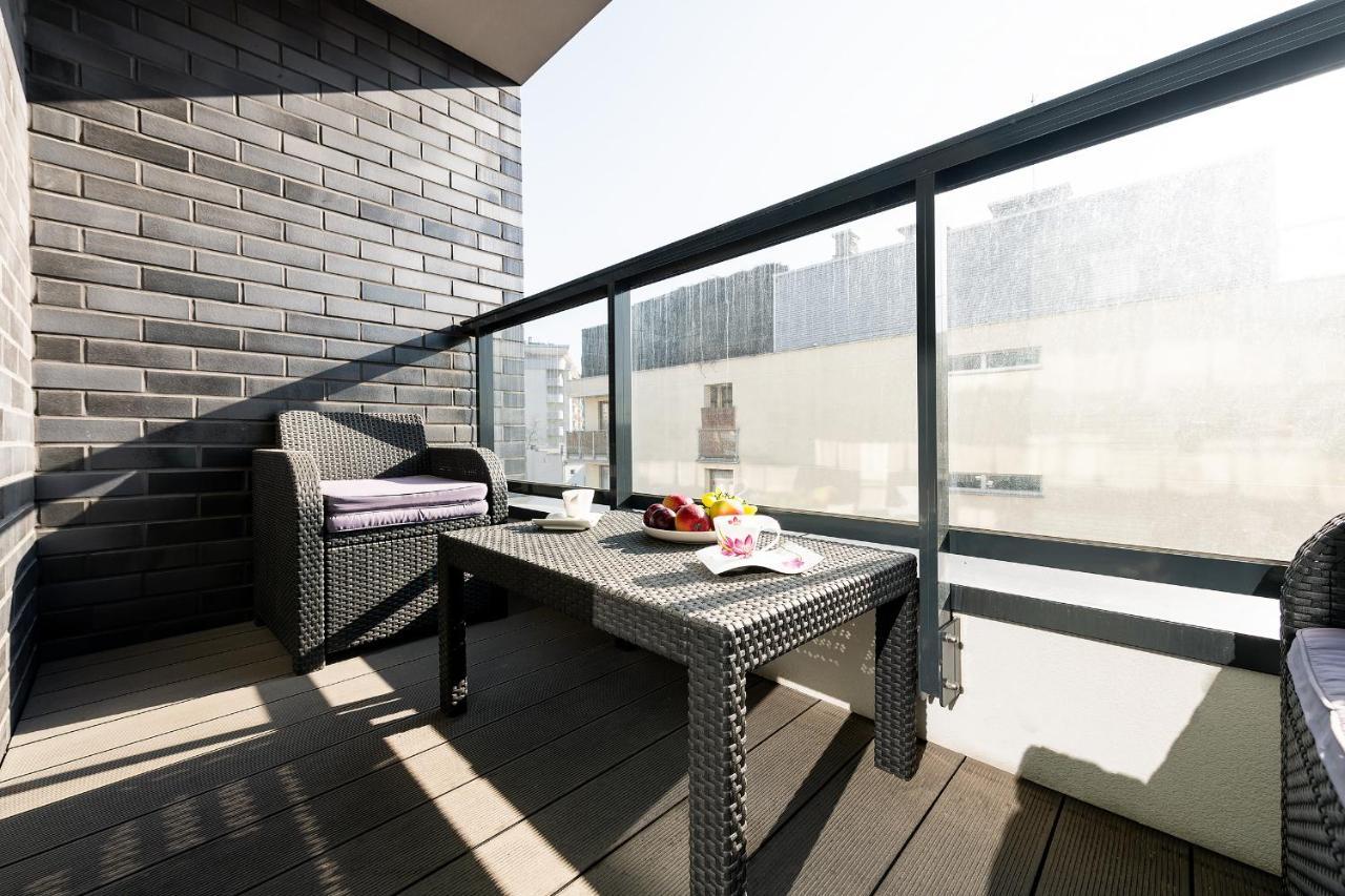 P&O Apartments Aleja Krakowska Varsovie Extérieur photo
