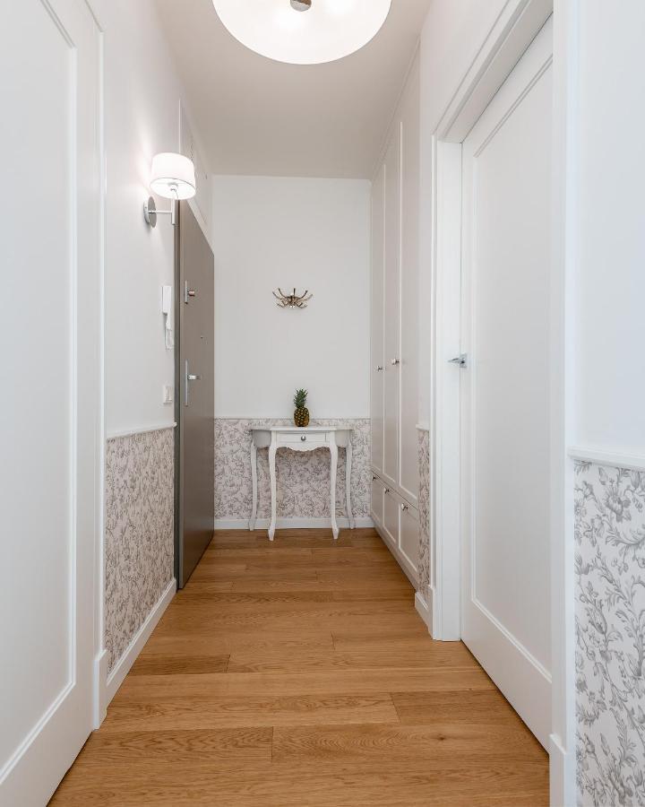 P&O Apartments Aleja Krakowska Varsovie Extérieur photo