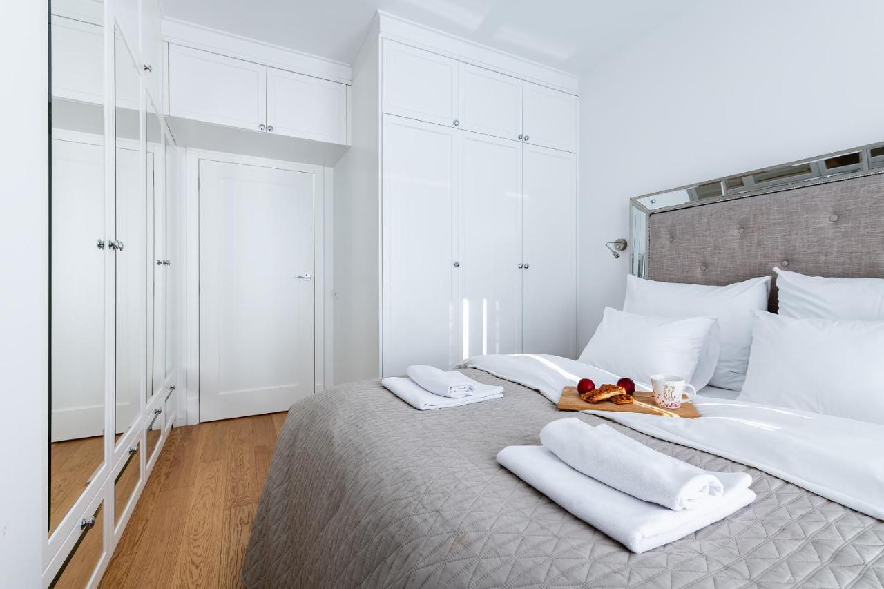 P&O Apartments Aleja Krakowska Varsovie Extérieur photo
