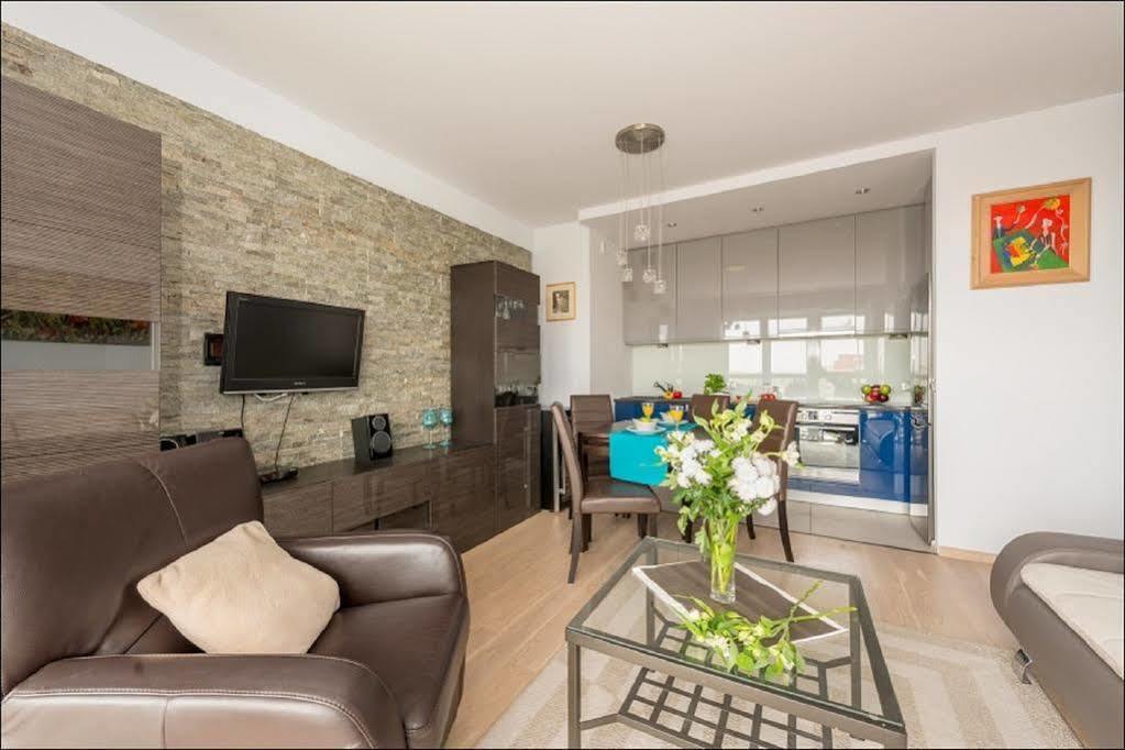 P&O Apartments Aleja Krakowska Varsovie Extérieur photo